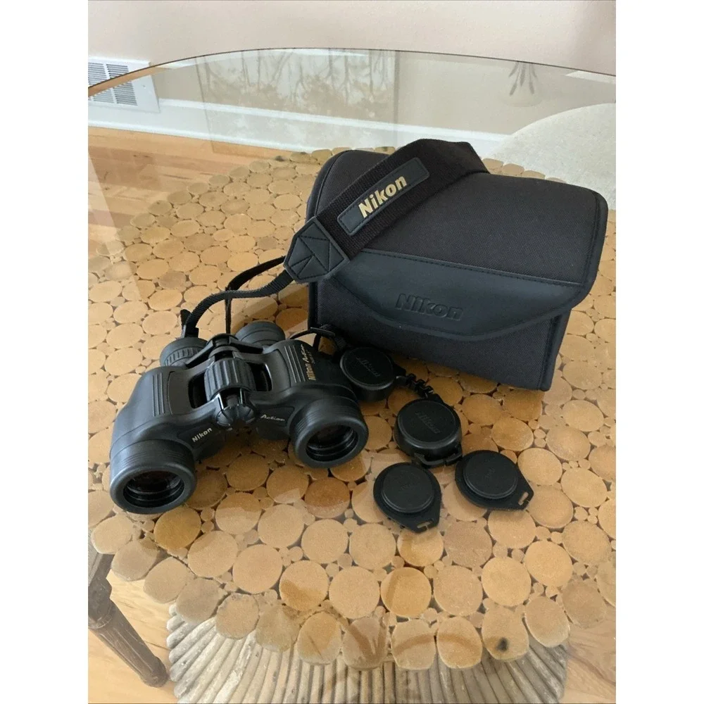 Nikon Action 7x35 9.3 Binoculars In Excellent Condition Case And Lens Cover